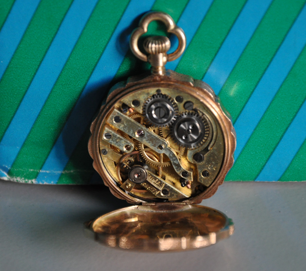 Orologio da tasca antico in Argento 800 Marca Bornand